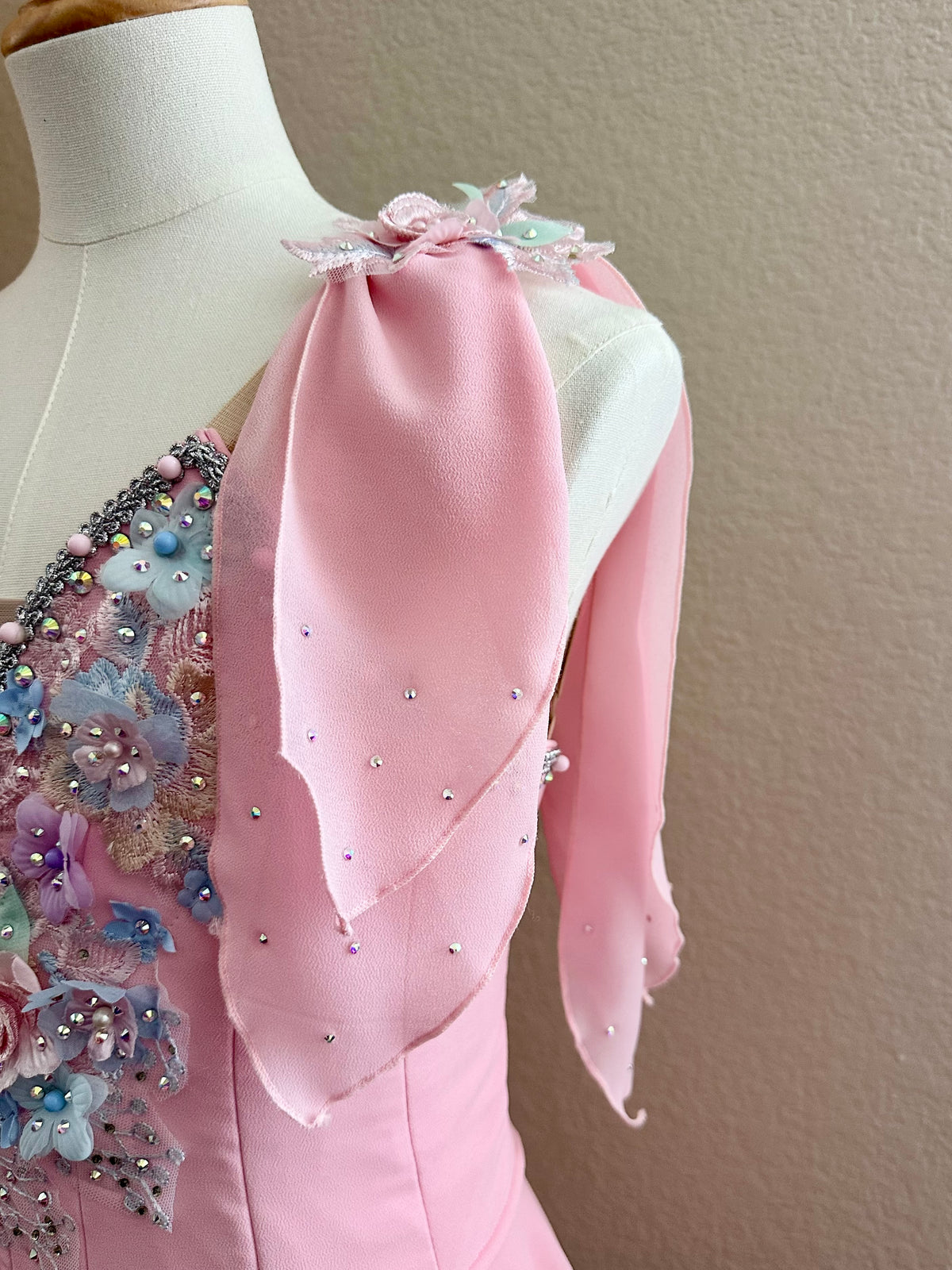 Pink Cupid Ballet Costume Rental - Professional Lyrical Ballet Costume for Competitions (Size Child Large)