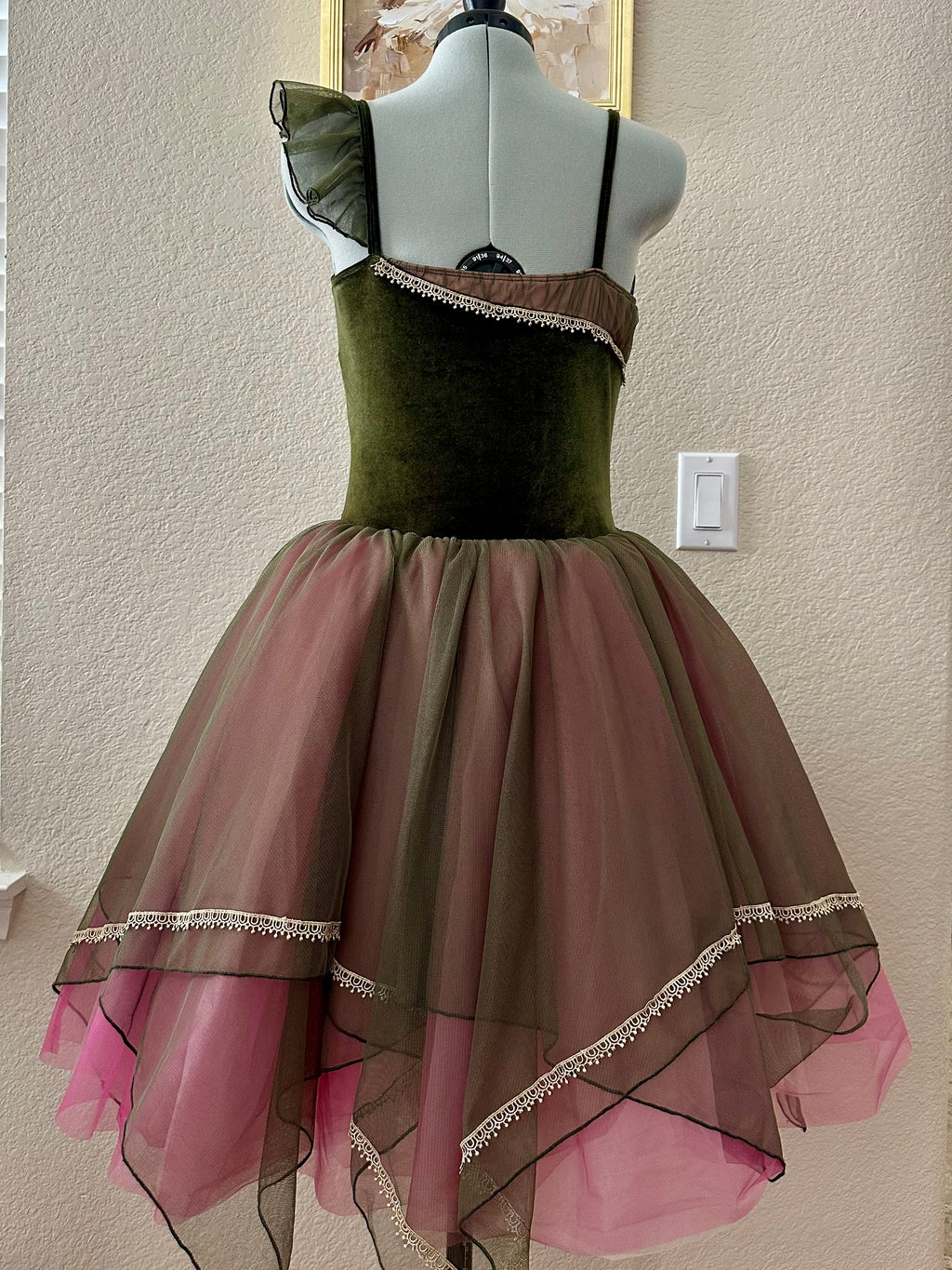 The Holly and the Ivy (12 available in XLC, XXLC, SA, MA, LA)